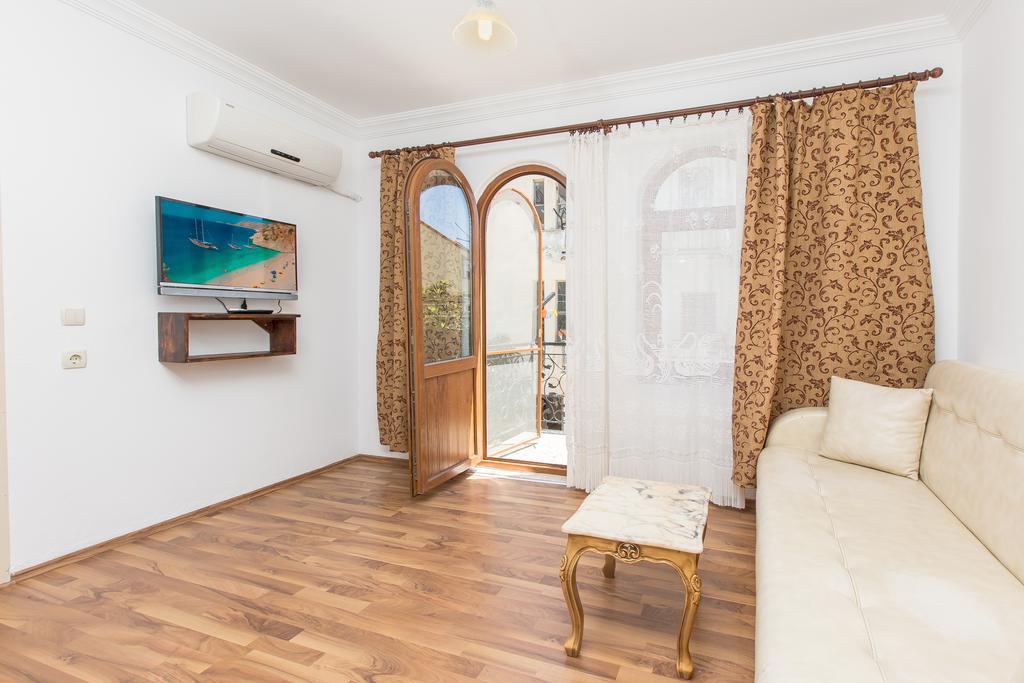 Zakkum Pansiyon Kas Bagian luar foto